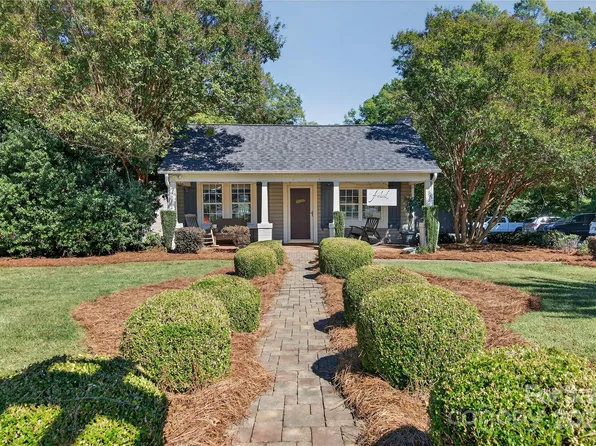 19428 Zion Ave, Cornelius, NC 28031