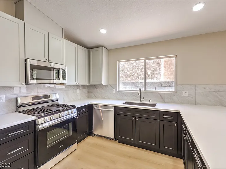 8305 Windrush Ave — Photo 35