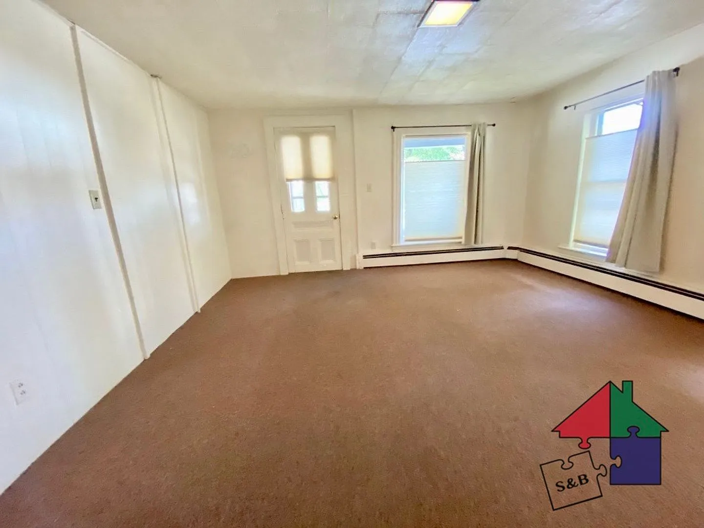 225 Elm St — Photo 2
