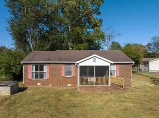 10556 Snow Hill Rd, Ooltewah, TN 37363