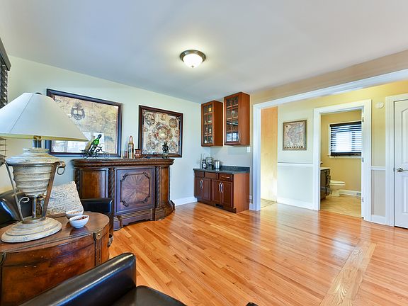 4th image of 259 Dalewood Ave
