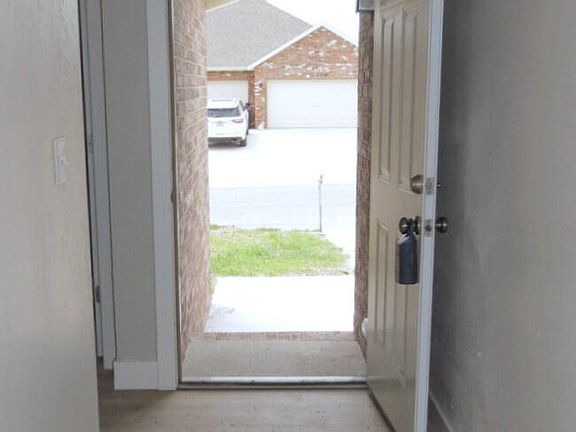 4th image of 3761 W Riley Street