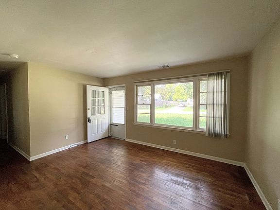 4th image of 1816 Canary St NW