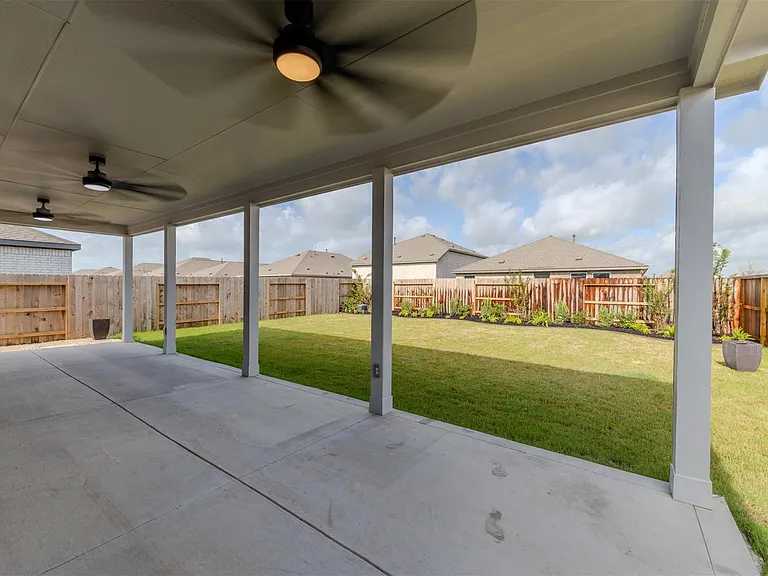 2074 Solstice Landing Dr — Photo 2