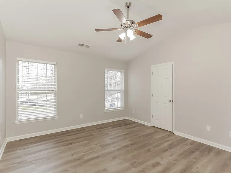 211 Winding Canyon Dr — Photo 11