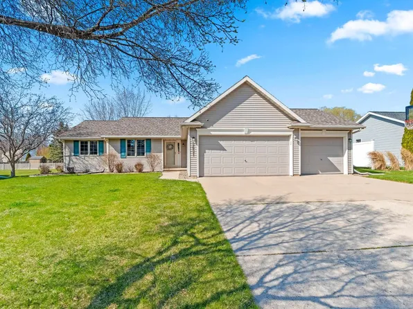 2621 Greenbrier Rd, Green Bay, WI 54311