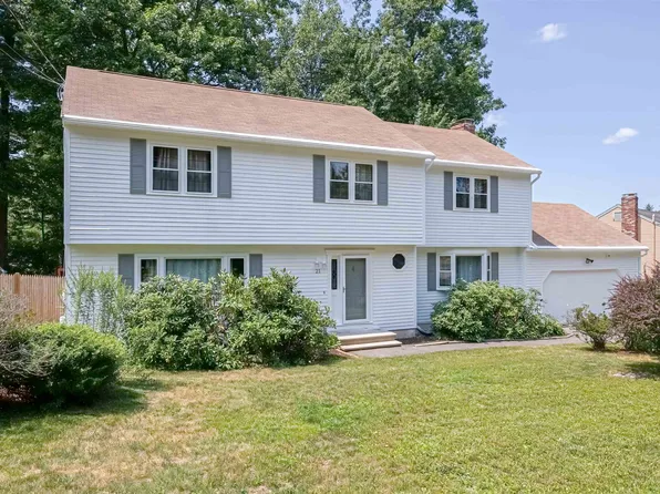 21 Clearview Drive, Nashua, NH 03062