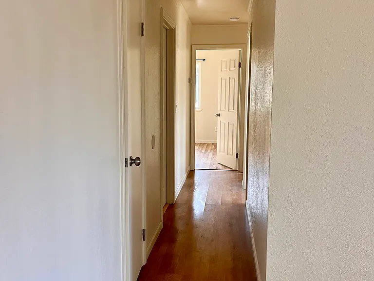1829 Cherokee Dr #0 — Photo 9