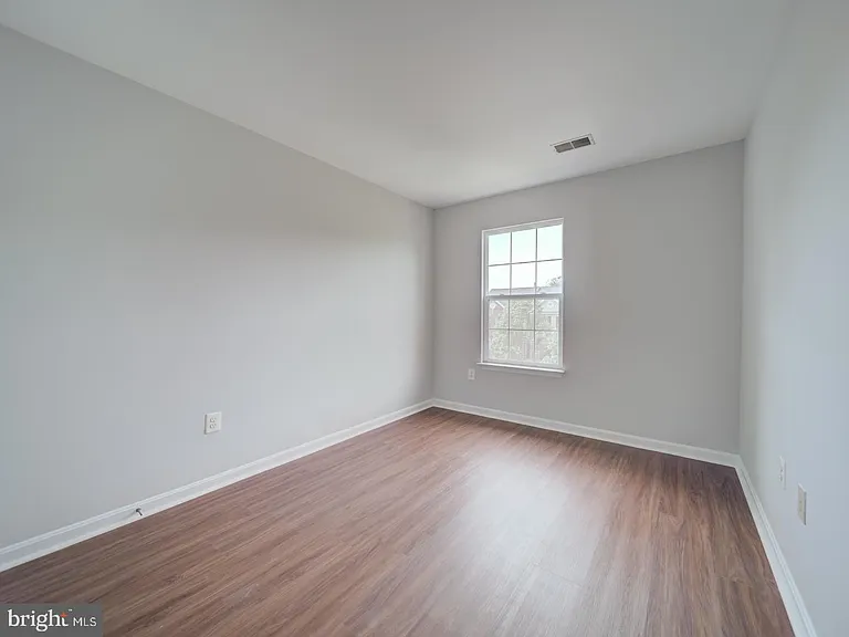 8241 Humphrey Ln — Photo 39