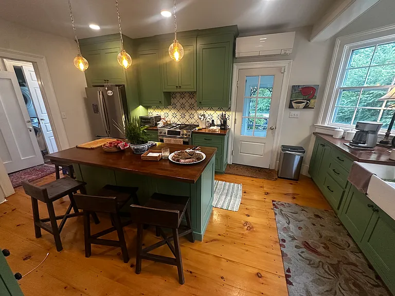 Kitchen, range and stove