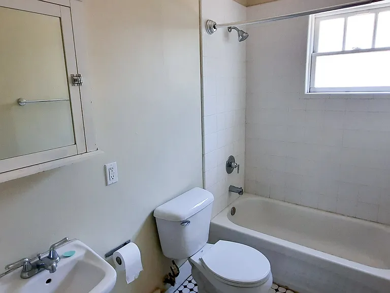 805 E Garfield St #1 — Photo 13