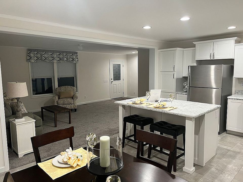 1st image of 401 Kenneally Blvd #33