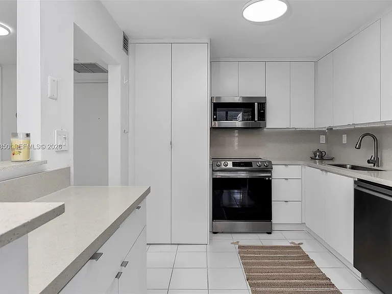 1865 Brickell Ave #A1502 — Photo 8