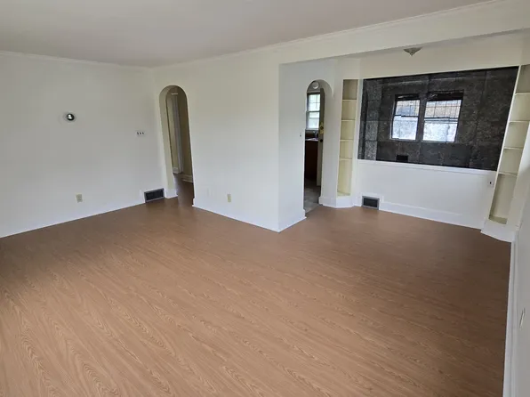 155 Glenwood Ave #2, Hyde Park, MA 02136