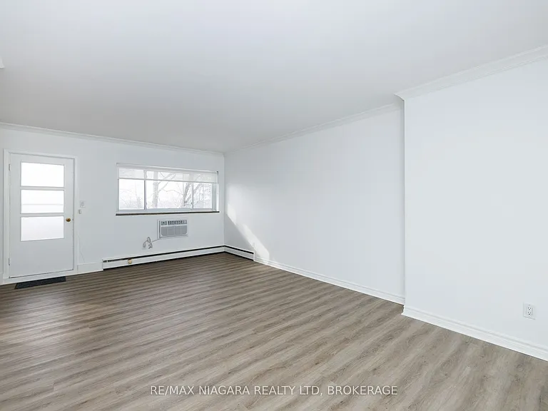 14 Norris Pl #404 — Photo 11