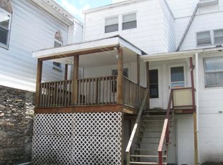 205 W Oak St, Shenandoah, PA 17976