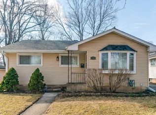 222 Prospect Ave, Mundelein, IL 60060