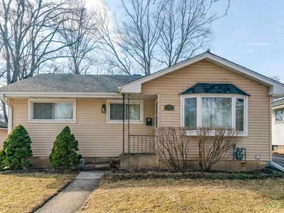 222 Prospect Ave, Mundelein, IL, 60060