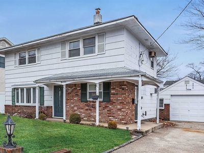 19 Keeler Ave, Merrick, NY, 11566