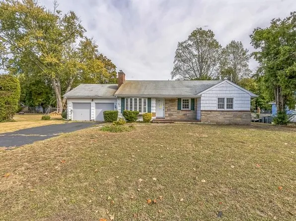 43 Bayview Avenue, Amityville, NY 11701