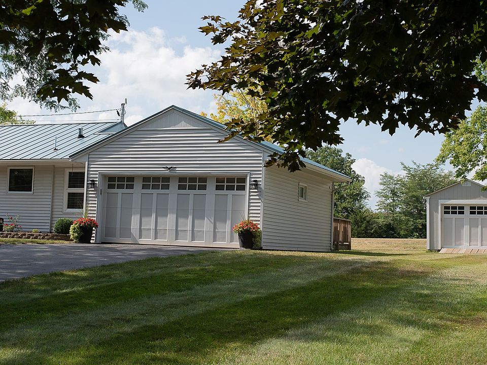 628 Reynoldswood Rd, Dixon, IL 61021 Zillow