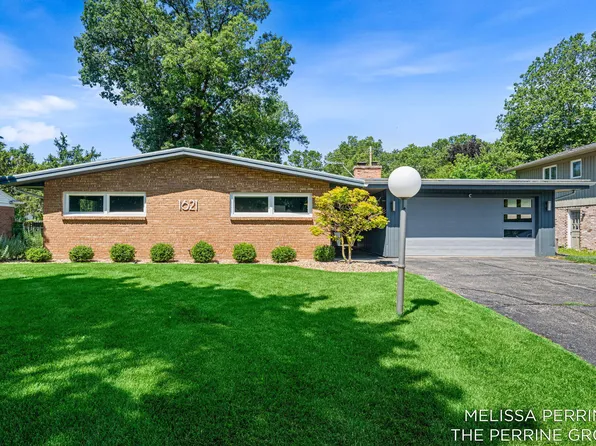 1621 Woodcliff Ave SE, Grand Rapids, MI 49506