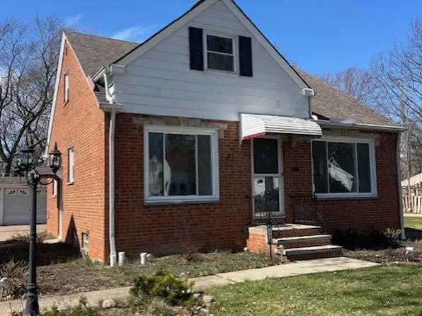 4308 W 217th St, Fairview Park, OH 44126