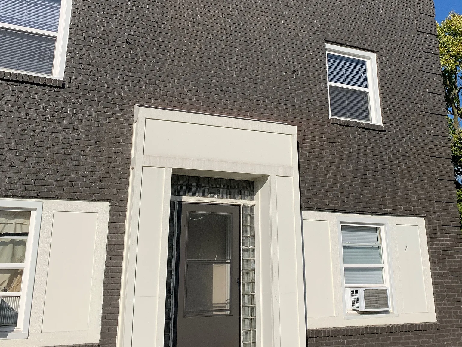 1 bed, 1.0 bath, 500 sqft, $695 — Photo 2