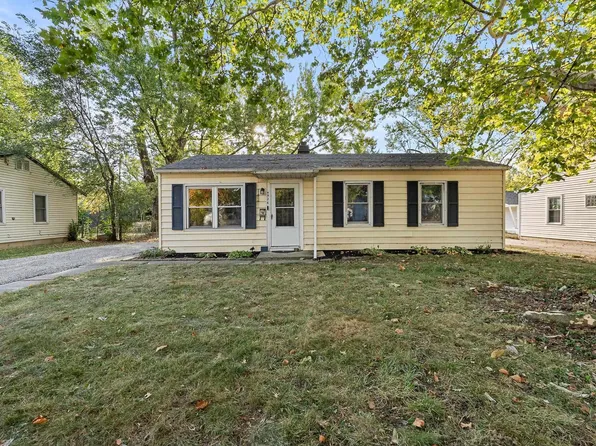 4926 S Camden Dr, Fort Wayne, IN 46825