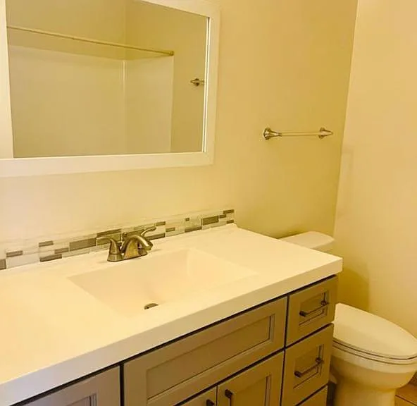Bathroom Unit D