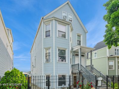 3421 W Melrose St, Chicago, IL, 60618