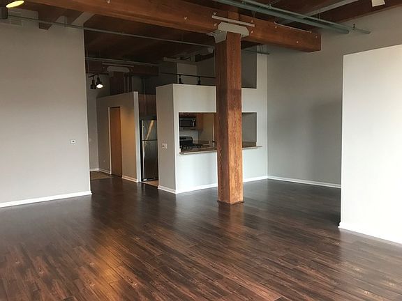 5th image of 1727 S Indiana Ave APT 204