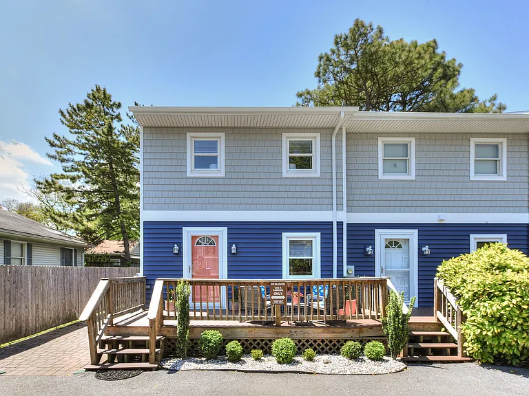 20902 South Ave #A — Photo 1