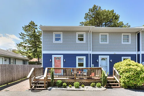 20902 South Ave Photo 1