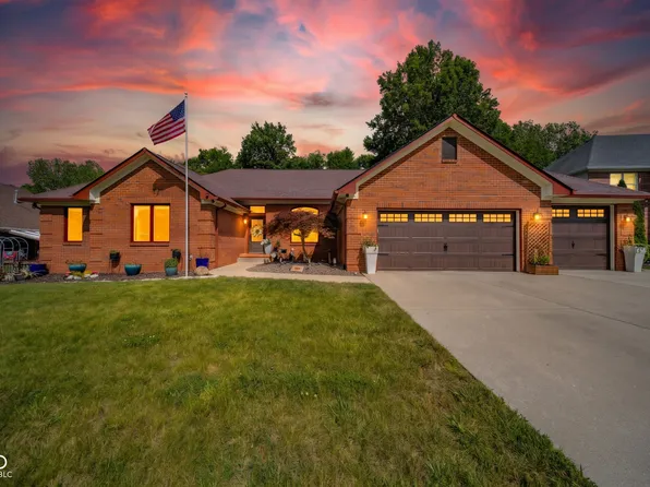 10 Stratford Way, Danville, IN 46122