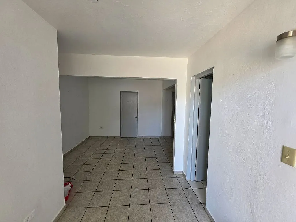 2 bed, 1.0 bath, 400 sqft, $650 — Photo 1