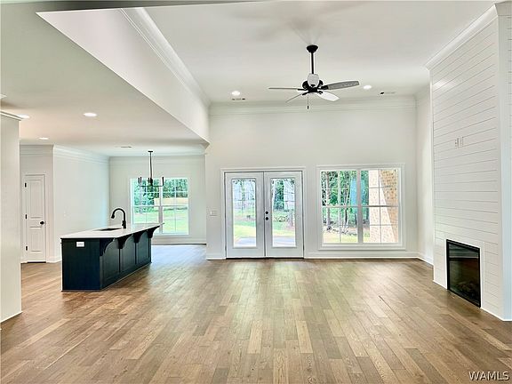 3rd image of 11884 Meadowview Dr