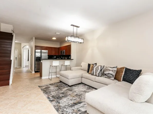 4408 Woodland Cir, Fort Lauderdale, FL 33319