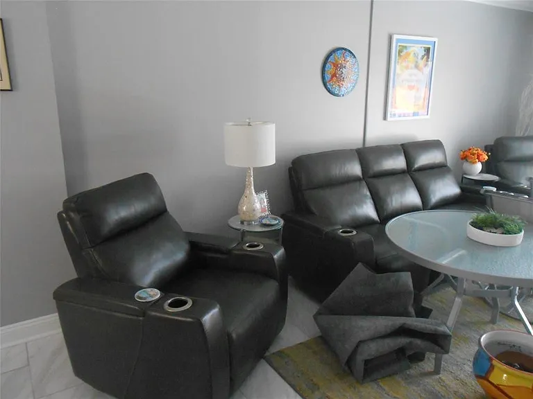 4540 N Ocean Dr #210 — Photo 22