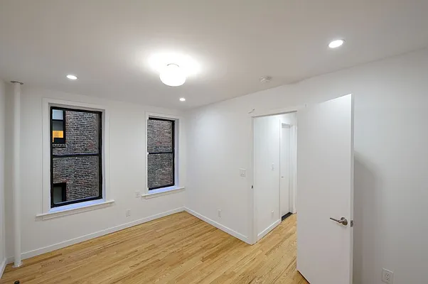 Rented by Aether Property Group | media 13