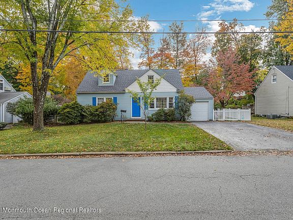 3rd image of 22 Fairhaven Dr