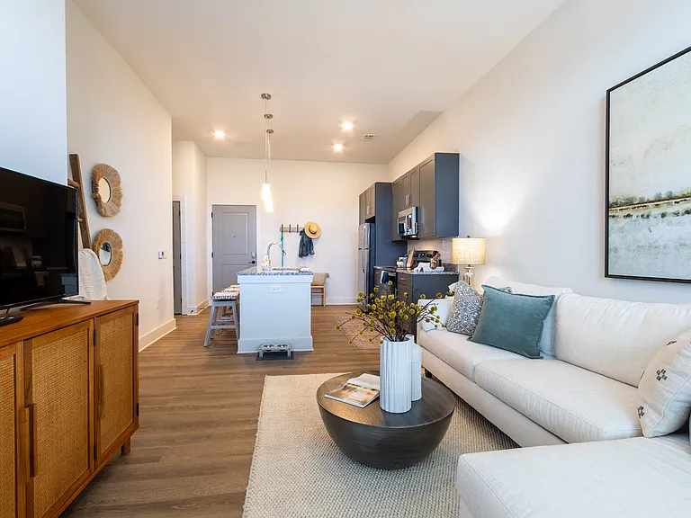 Altitude Raleigh Apartments — Photo 7