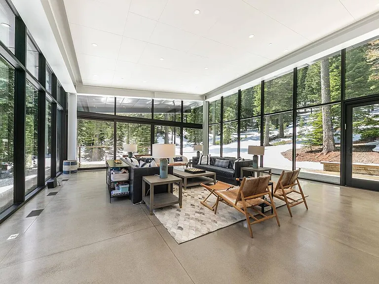 10825 Cairncroft Ln — Photo 3