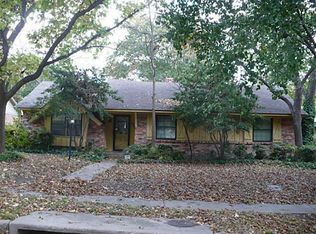 9806 Robin Hill Ln, Dallas, TX 75238