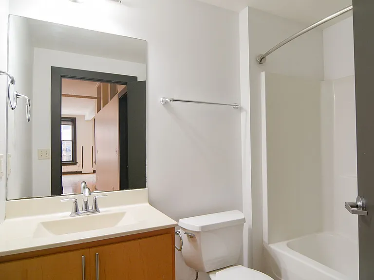 Bloc 12 Apartments — Photo 26