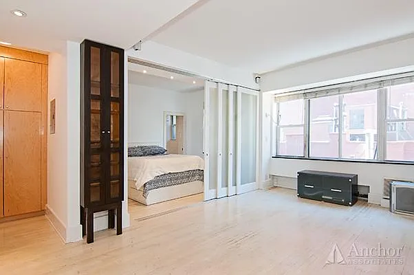 Sold by Anchor Associates | media 22