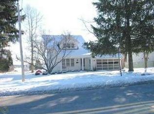 314 E Henry St, Saline, MI 48176