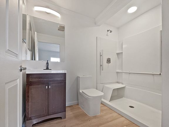 4th image of 7002 Edwina Ave NE