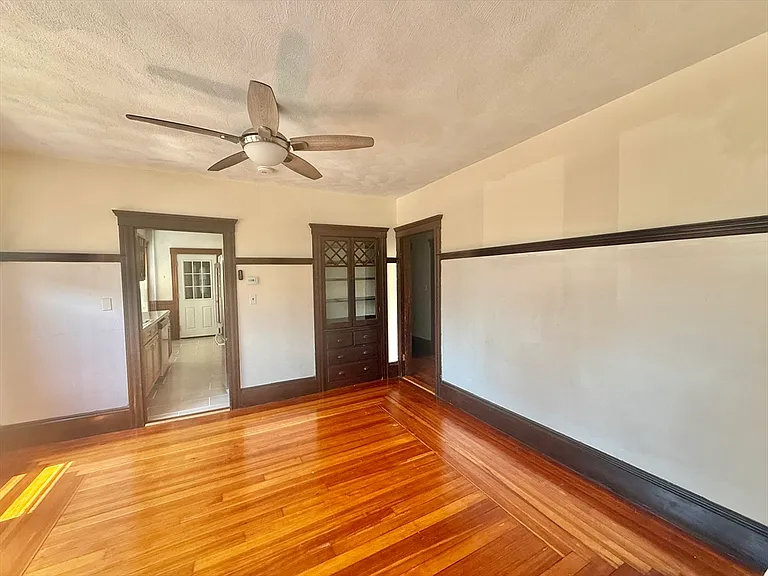 39 Dunbar Ave #1 — Photo 17