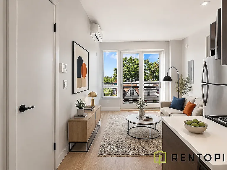 2815 Atlantic Ave #7D — Photo 1